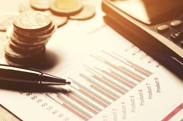 電卓と史料とお金