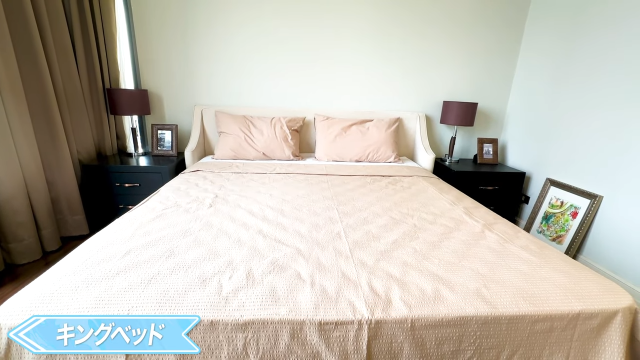 【The Willows Apartment】キングベッド