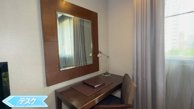 【Grand Mercure Bangkok Asoke Residence】デスク