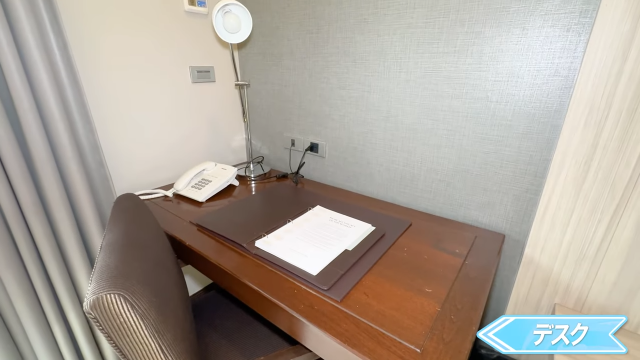 【Grand Mercure Bangkok Asoke Residence】デスク