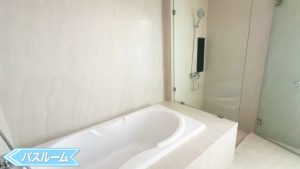 【The Pentacles】メインベッドルームのバスルーム