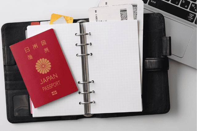パスポートと手帳